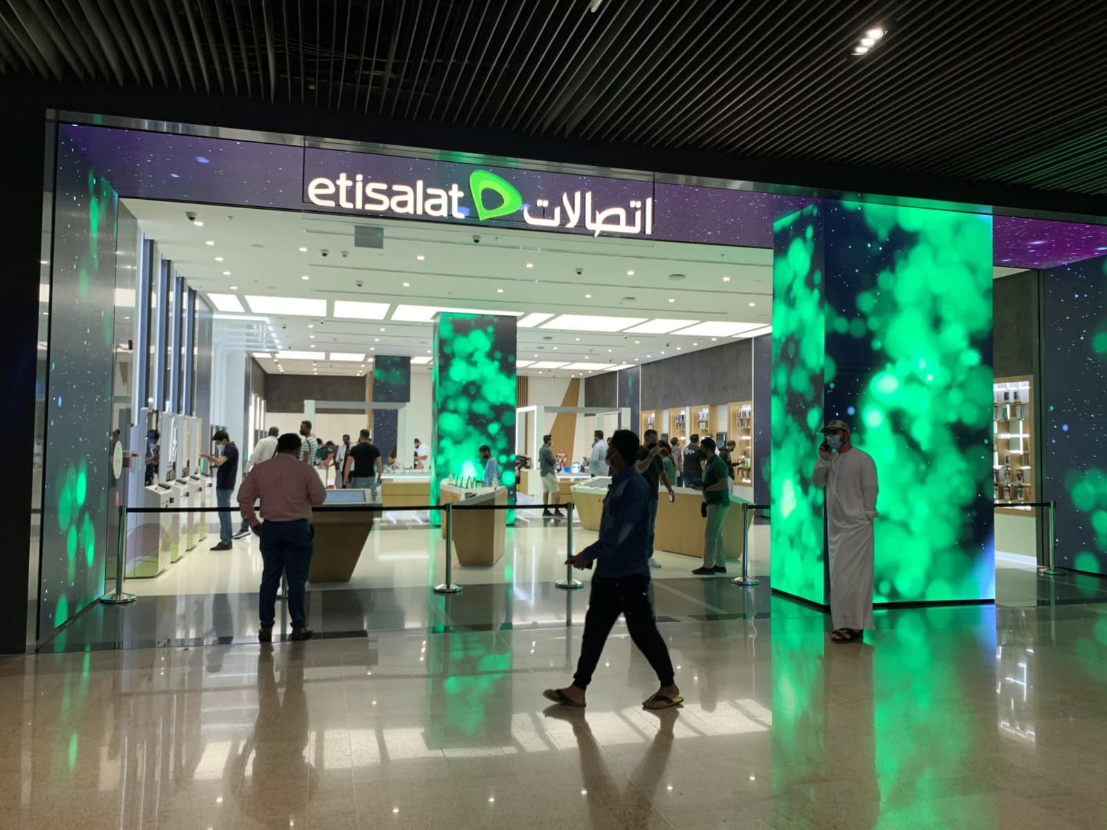 Etisalat - Concept Store Dubai Mall